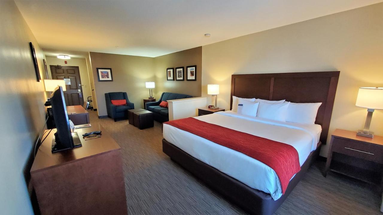 Comfort Inn & Suites Tempe Phoenix Sky Harbor Airport ภายนอก รูปภาพ