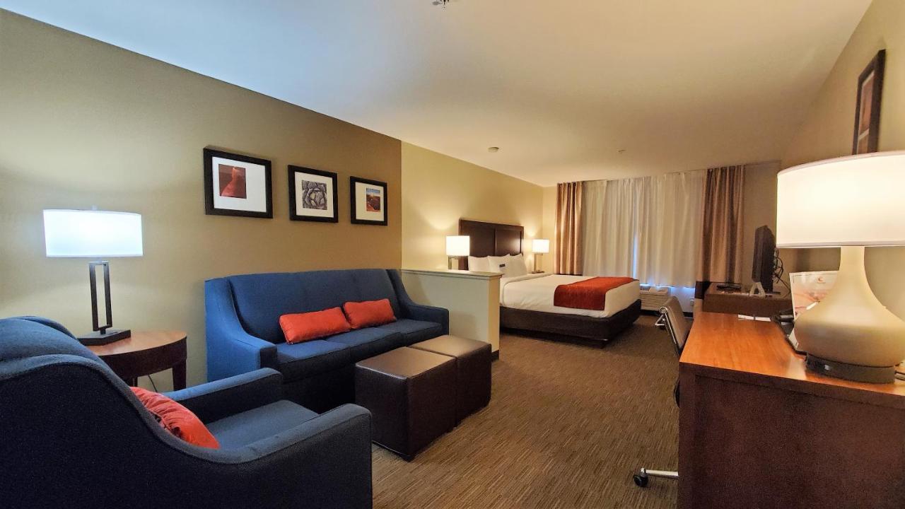 Comfort Inn & Suites Tempe Phoenix Sky Harbor Airport ภายนอก รูปภาพ