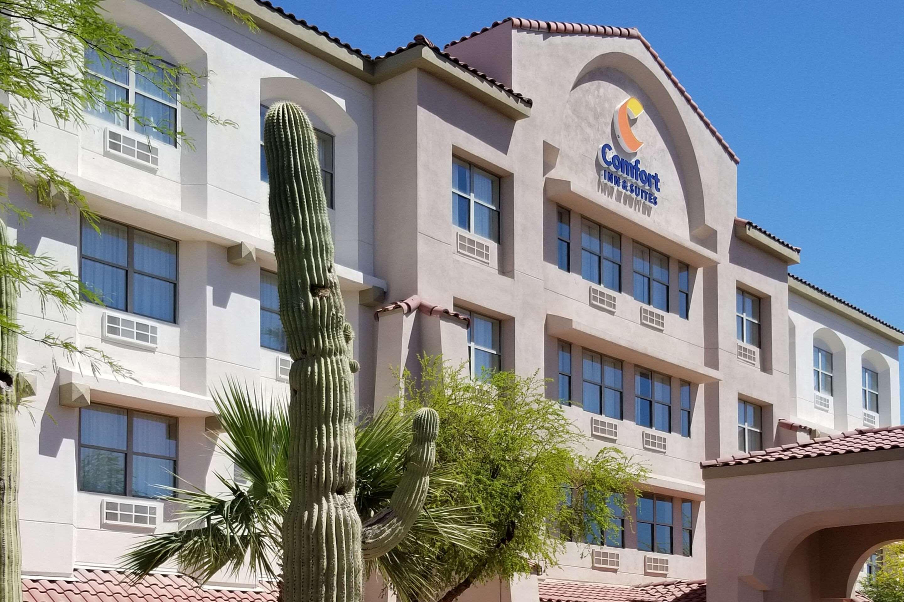 Comfort Inn & Suites Tempe Phoenix Sky Harbor Airport ภายนอก รูปภาพ