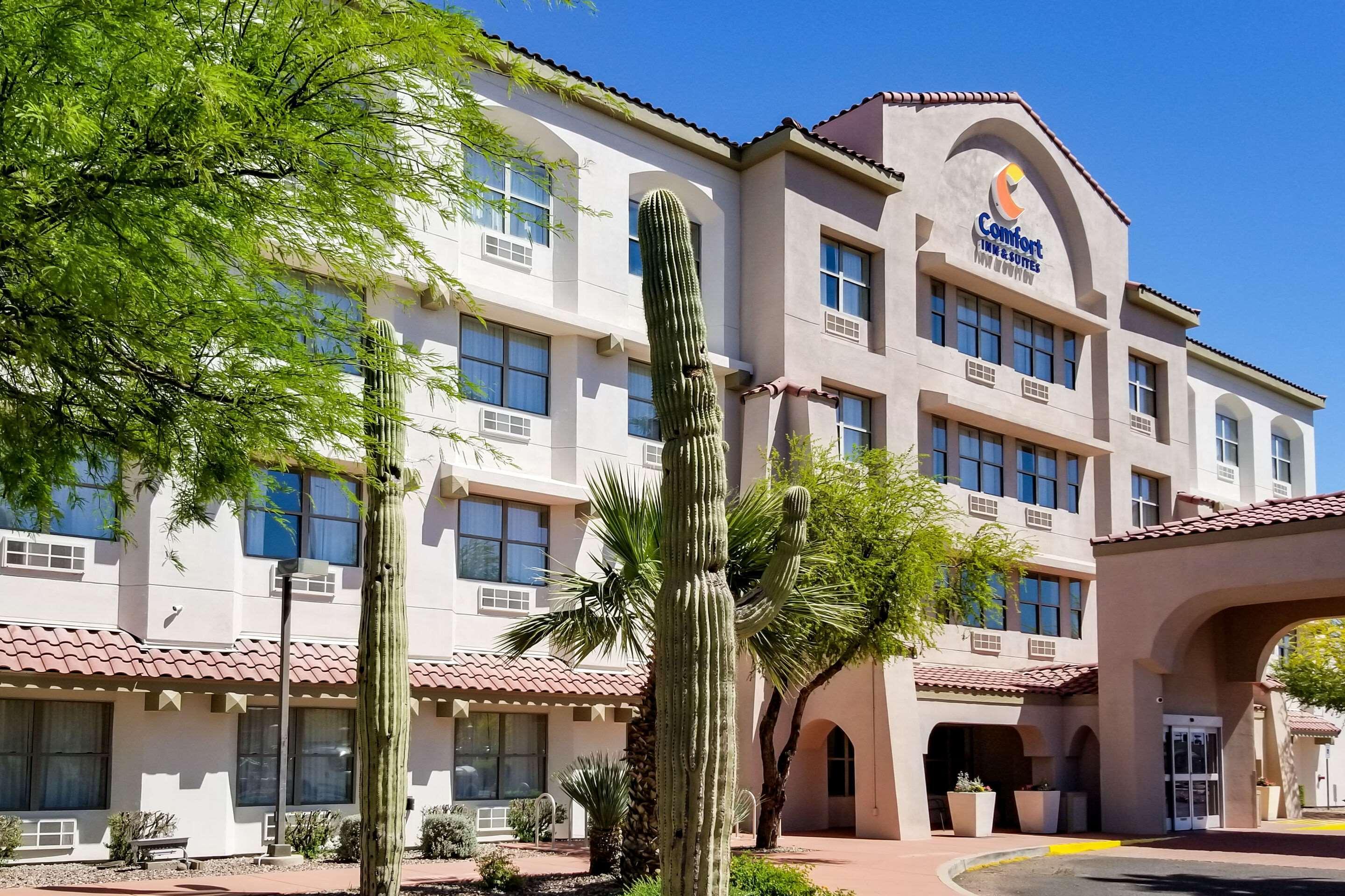 Comfort Inn & Suites Tempe Phoenix Sky Harbor Airport ภายนอก รูปภาพ