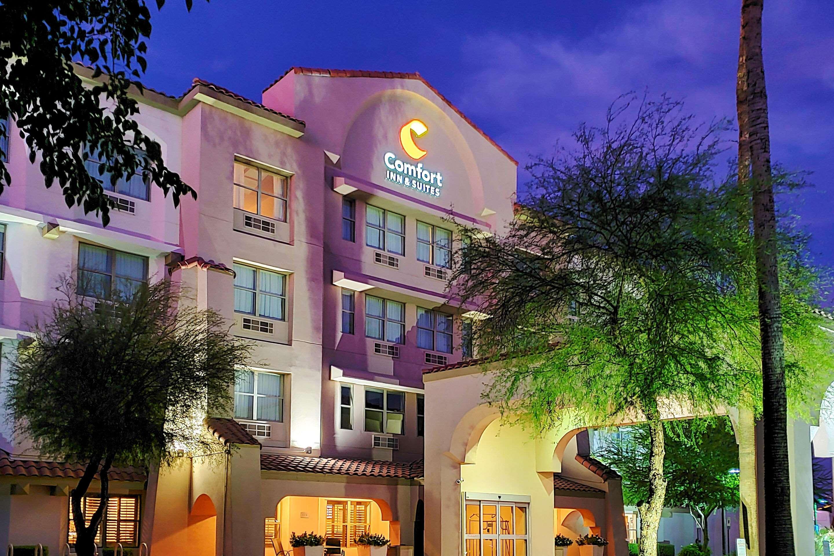 Comfort Inn & Suites Tempe Phoenix Sky Harbor Airport ภายนอก รูปภาพ