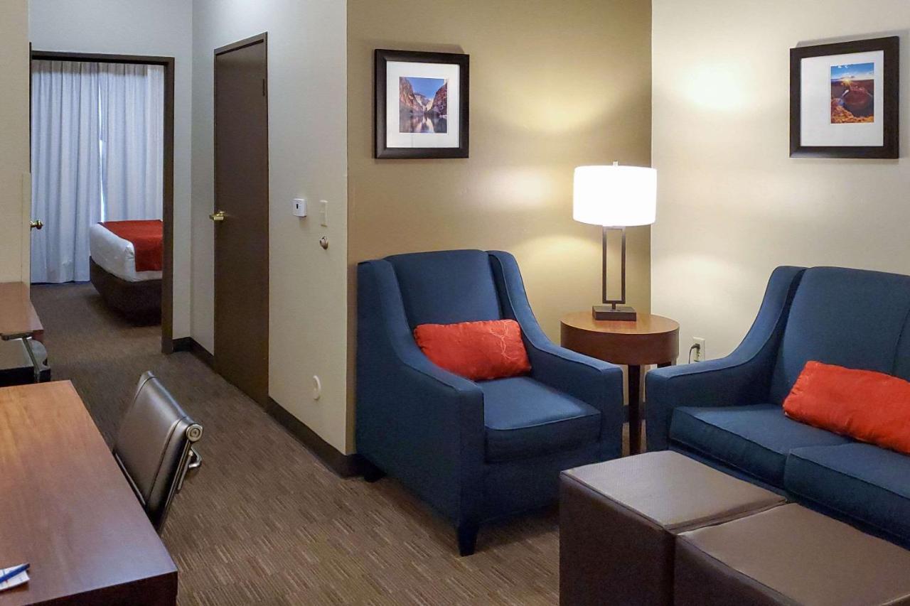 Comfort Inn & Suites Tempe Phoenix Sky Harbor Airport ภายนอก รูปภาพ