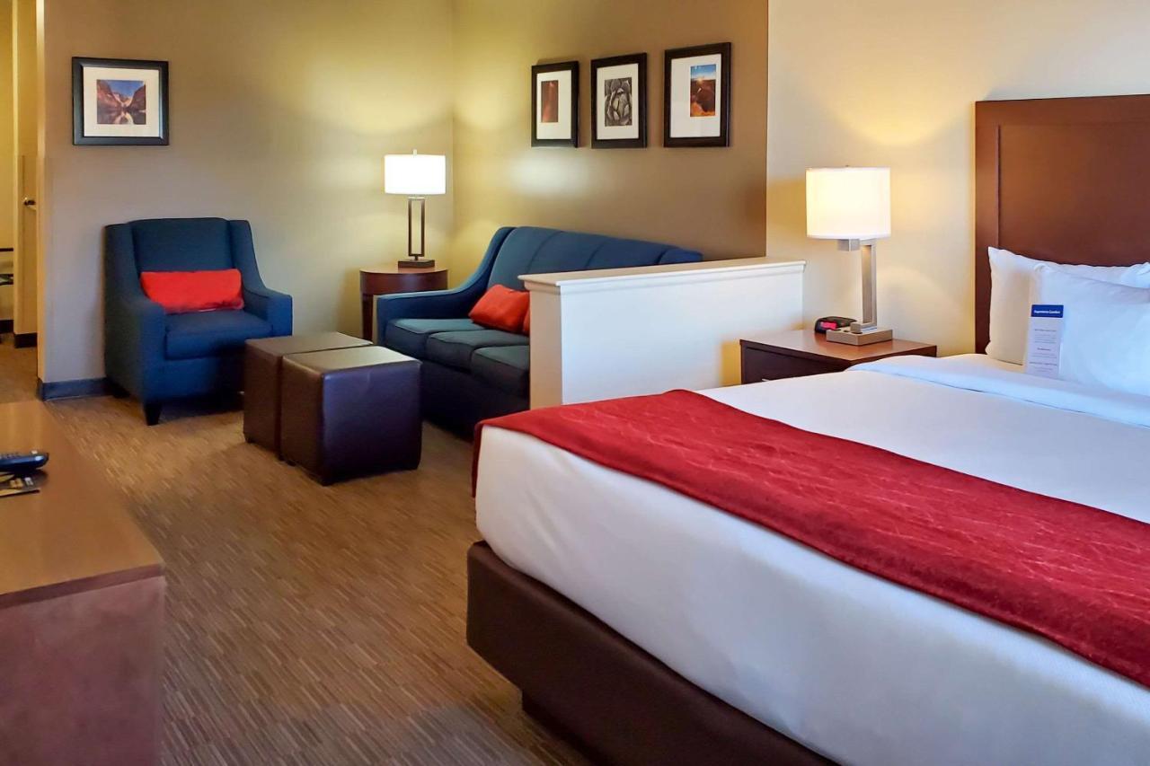 Comfort Inn & Suites Tempe Phoenix Sky Harbor Airport ภายนอก รูปภาพ