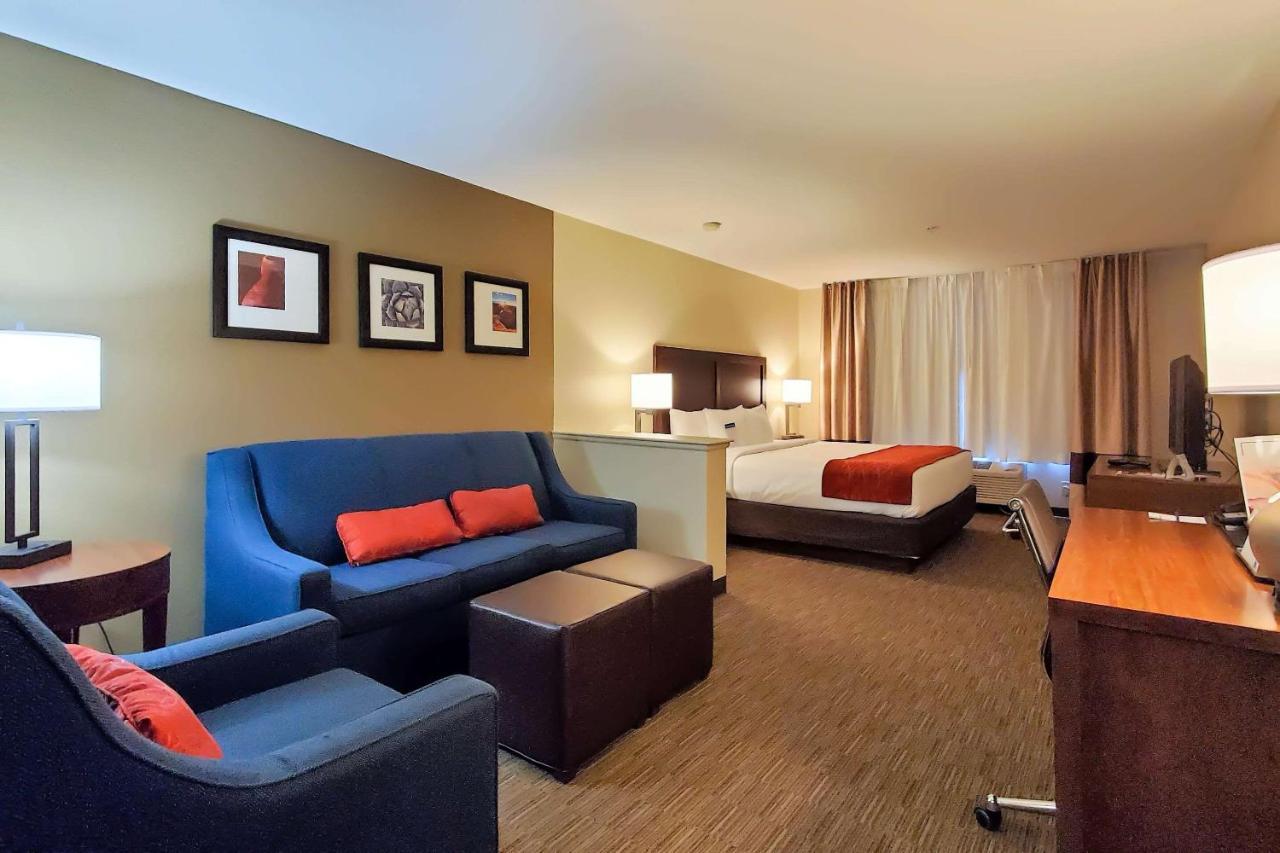 Comfort Inn & Suites Tempe Phoenix Sky Harbor Airport ภายนอก รูปภาพ