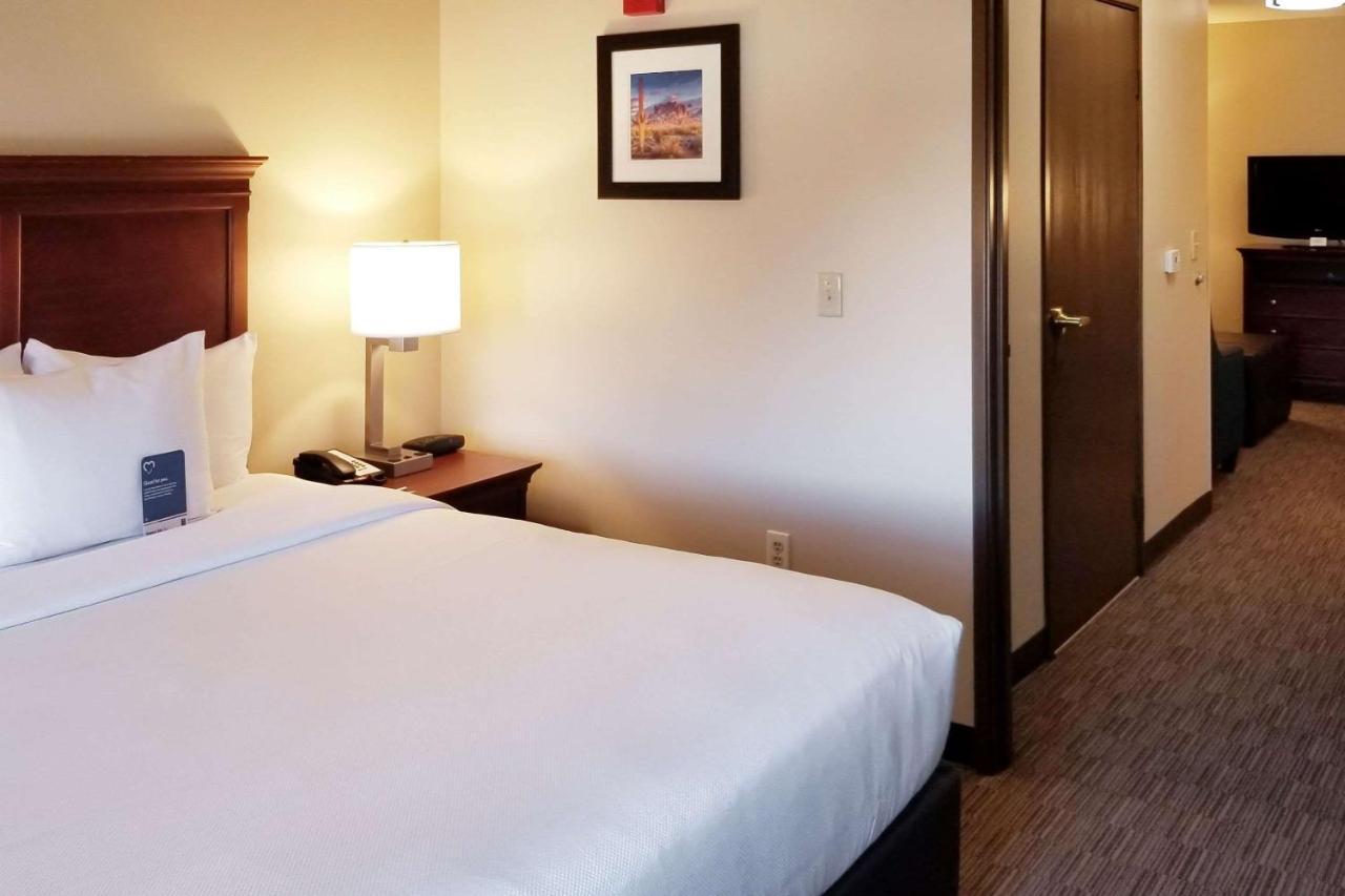 Comfort Inn & Suites Tempe Phoenix Sky Harbor Airport ภายนอก รูปภาพ